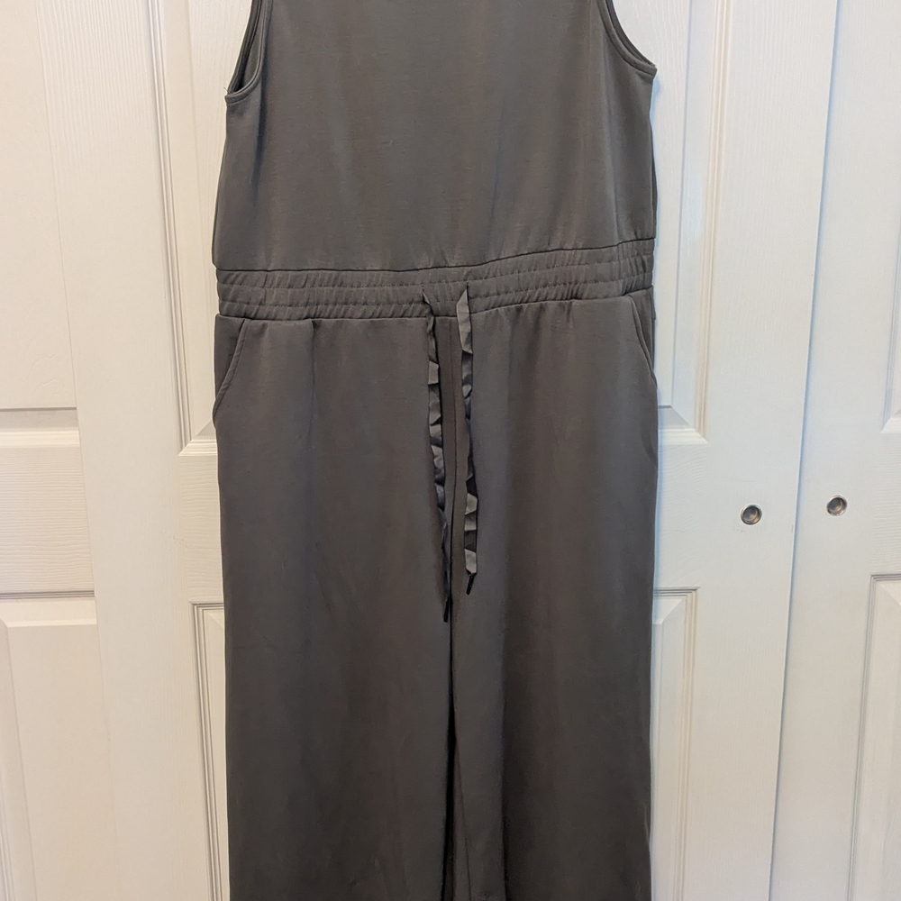 Serra Gray Jumpsuit with Straight Leg and Defined Waist